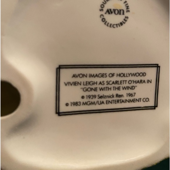 Scarlett O’Hara Figurine - Picture 3 of 3